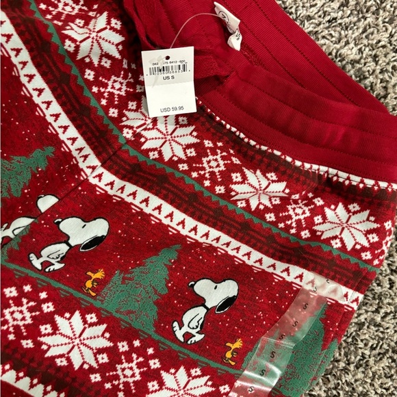 NEW American Eagle Peanuts Snoopy Crewneck and pants CHRISTMAS set size small - Picture 4 of 5